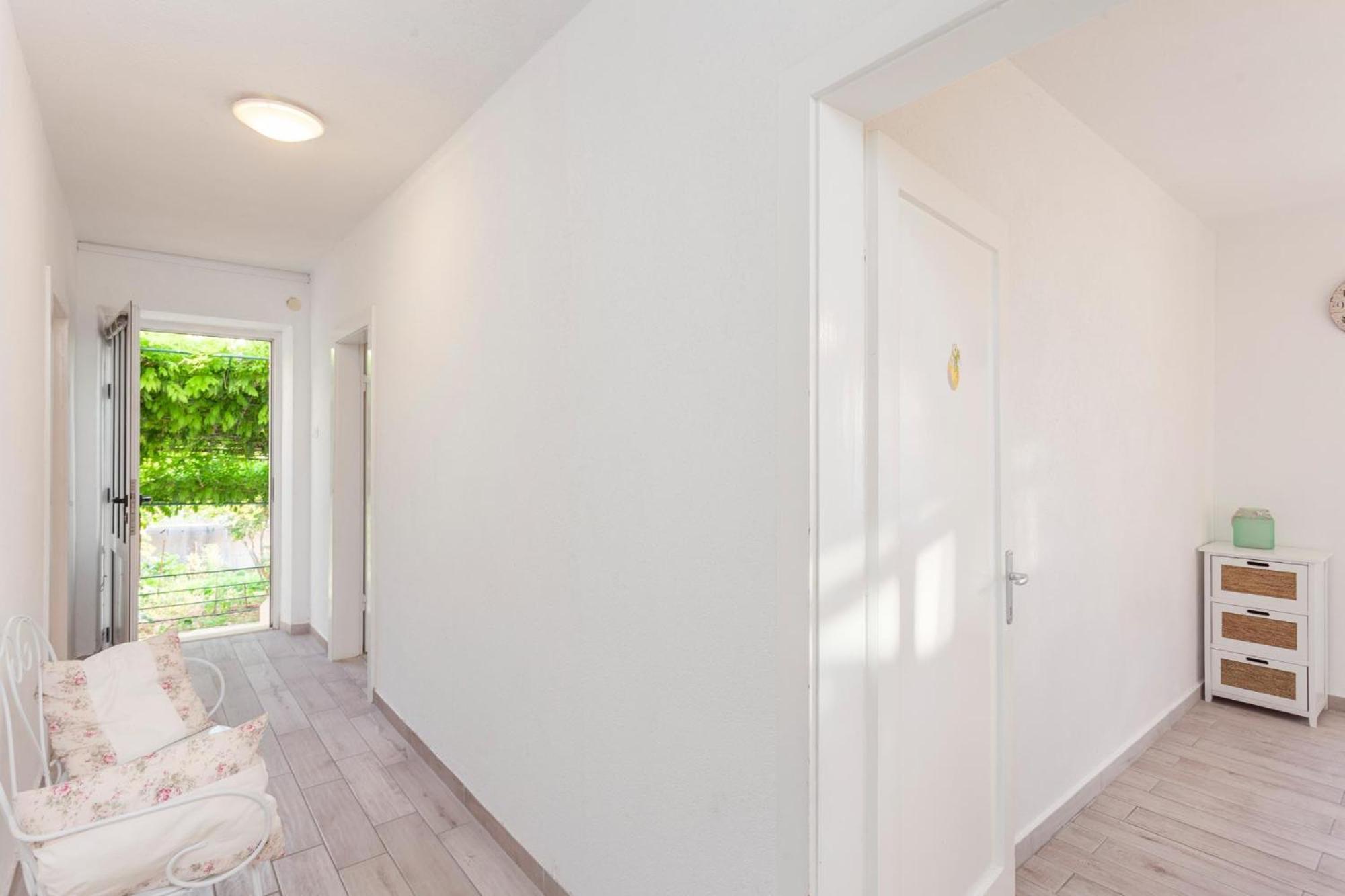 Apartment Matej Makarska